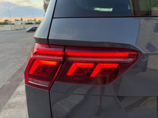 VOLKSWAGEN Tiguan usata, con Specchietti laterali elettrici