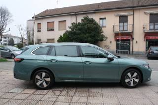 VOLKSWAGEN Passat Variant usata, con Cerchi in lega
