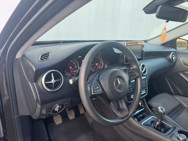 MERCEDES-BENZ A 180 usata, con USB