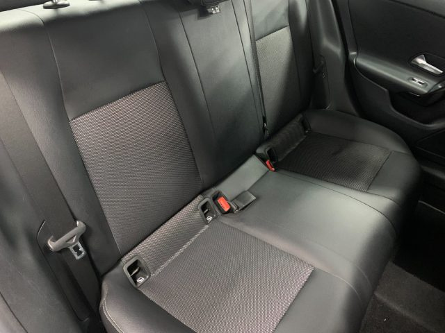 MERCEDES-BENZ CLA 180 usata, con Fendinebbia