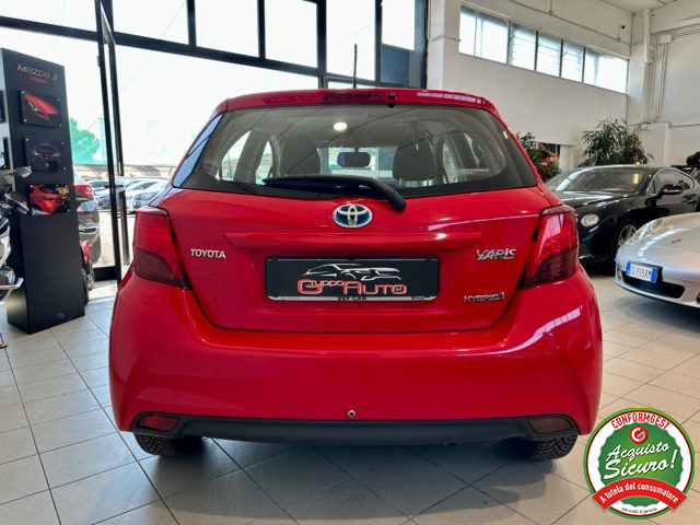 TOYOTA Yaris usata, con Autoradio