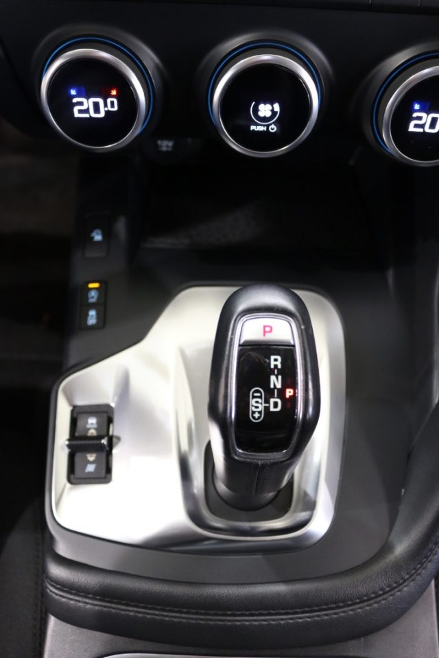 JAGUAR E-Pace usata, con Fari LED