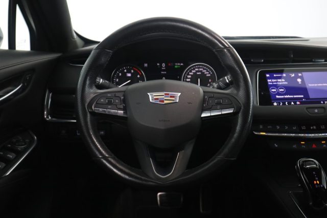 CADILLAC XT4 usata 5