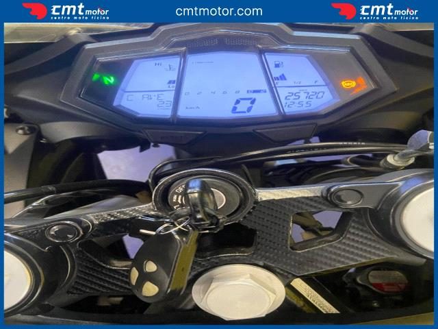 YAMAHA YZF R125 usata 4