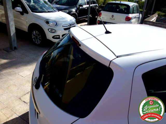 TOYOTA Yaris usata 35