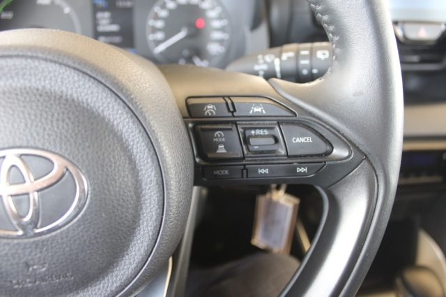 TOYOTA Yaris usata, con Airbag testa