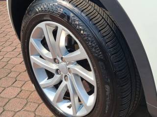 LAND ROVER Discovery Sport usata, con Autoradio digitale