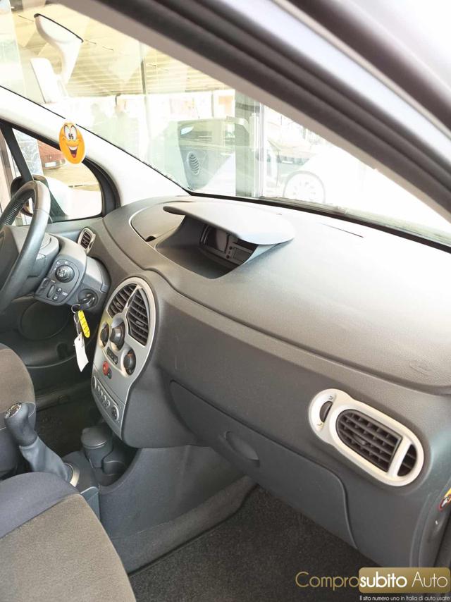 RENAULT Modus usata 16