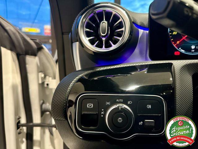 MERCEDES-BENZ CLA 200 usata, con Sedile posteriore sdoppiato