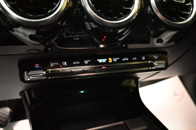 MERCEDES-BENZ CLA 250 usata 52