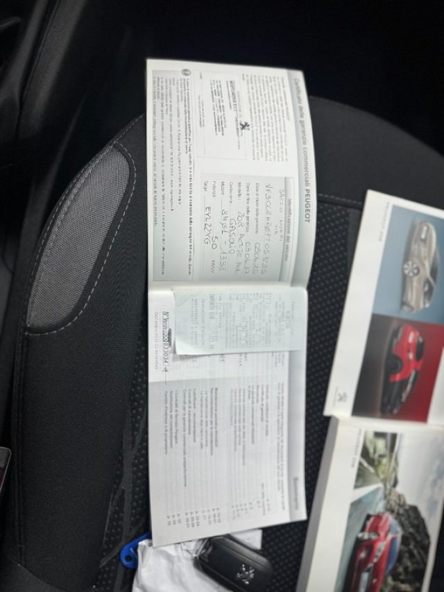 PEUGEOT 208 usata, con Sensore di luce