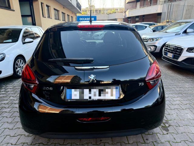 PEUGEOT 208 usata, con Autoradio
