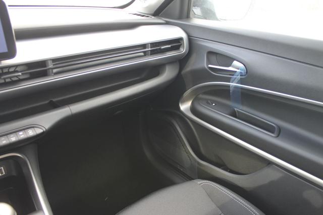 JEEP Avenger usata, con Portellone posteriore elettrico