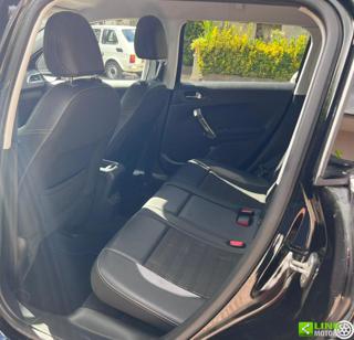 PEUGEOT 2008 usata, con Autoradio digitale
