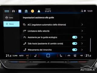 VOLKSWAGEN Golf usata, con Sensori di parcheggio anteriori