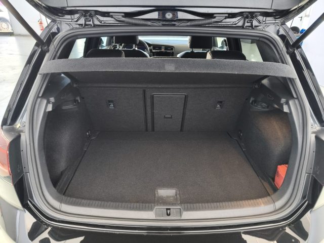 VOLKSWAGEN Golf GTI usata, con Park Distance Control