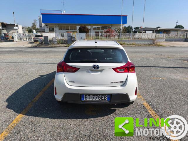 TOYOTA Auris usata, con Autoradio