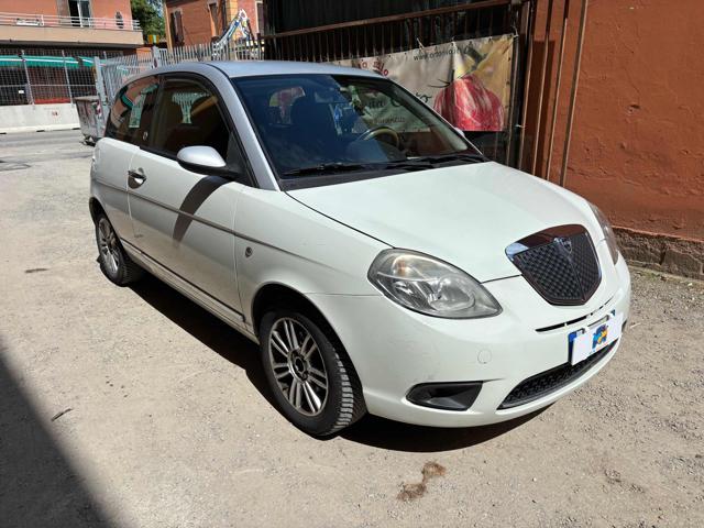 LANCIA Ypsilon usata, con ABS