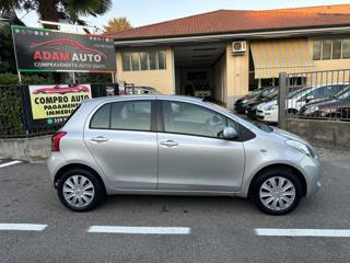 TOYOTA Yaris usata, con Alzacristalli elettrici