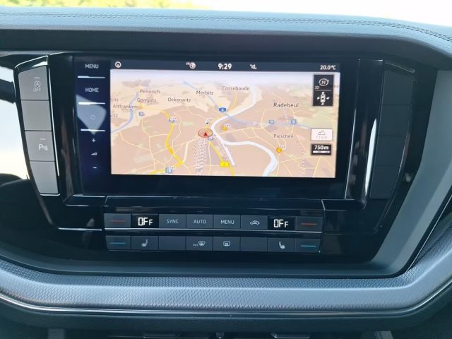 VOLKSWAGEN Touareg usata, con Park Distance Control