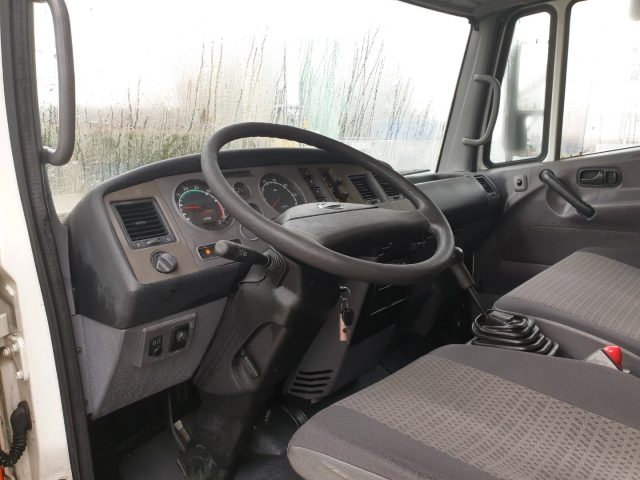 NISSAN usata 5
