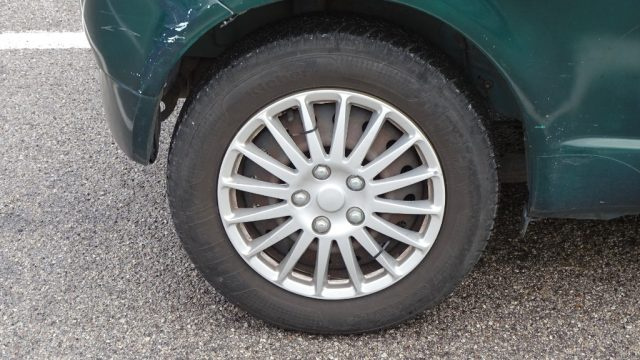 TOYOTA Yaris usata 19