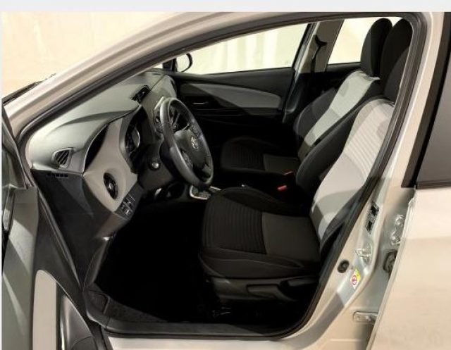 TOYOTA Yaris usata, con Servosterzo
