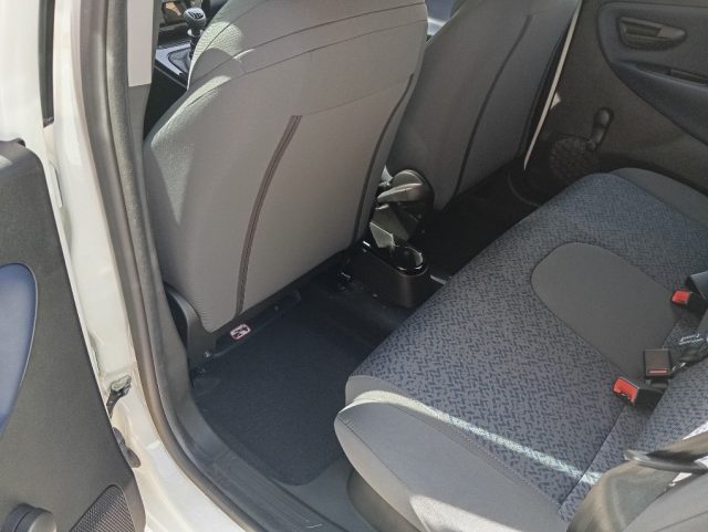 LANCIA Ypsilon usata, con ESP