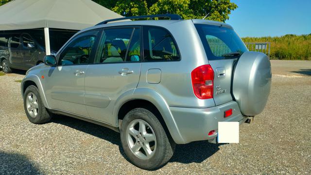 TOYOTA RAV 4 usata, con Alzacristalli elettrici
