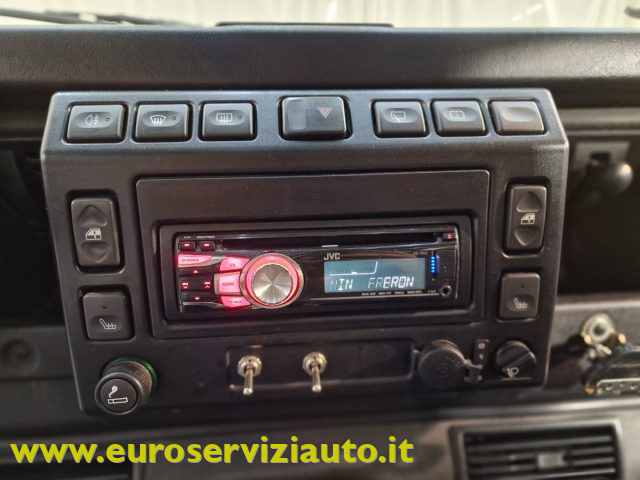 LAND ROVER Defender usata 23