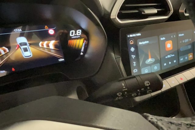 MG ZS usata, con Autoradio digitale