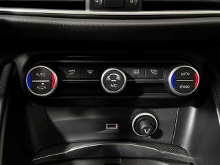 ALFA ROMEO Stelvio usata, con Sensori di parcheggio posteriori