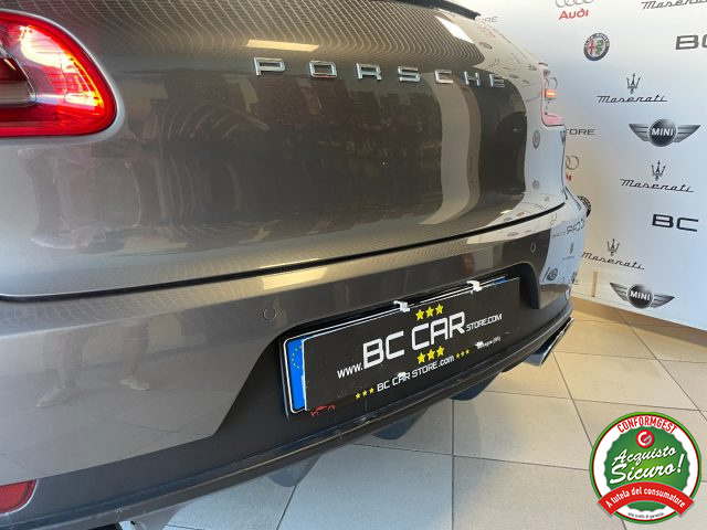 PORSCHE Macan usata, con Bracciolo