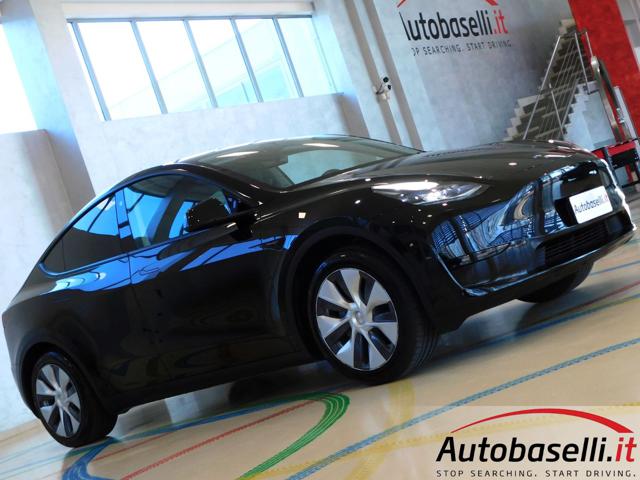 TESLA Model Y usata, con Luci diurne LED