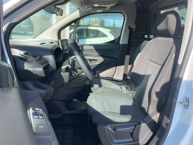 TOYOTA Proace City usata, con Fari LED