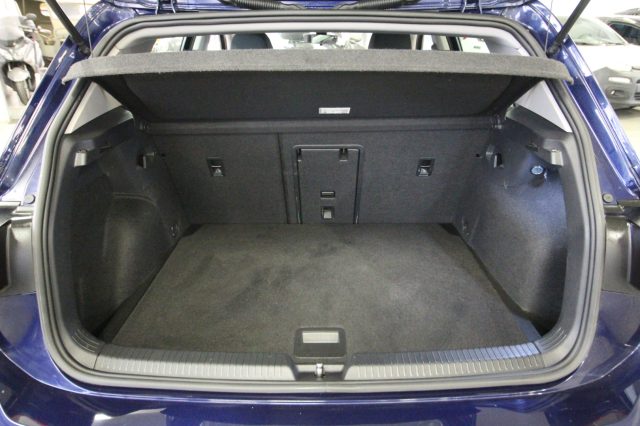 VOLKSWAGEN Golf usata, con Fari LED