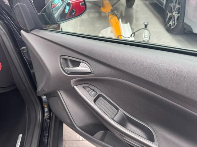 FORD Focus usata, con USB