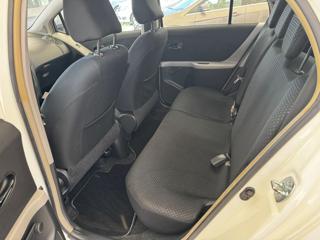 TOYOTA Yaris usata 16