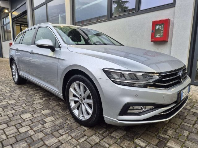 VOLKSWAGEN Passat Variant usata, con ABS