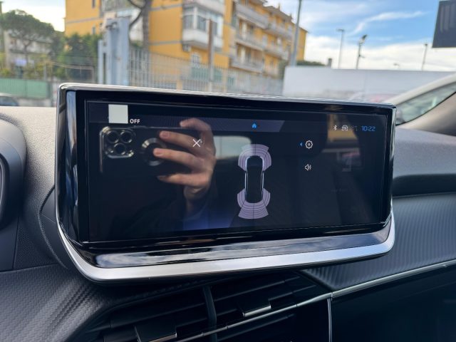 PEUGEOT 2008 usata, con Cruise Control