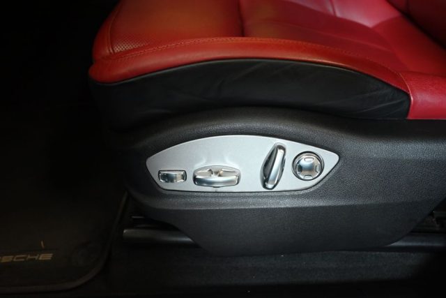 PORSCHE Macan usata 50