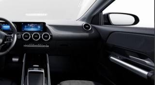 MERCEDES-BENZ GLA 200 usata, con Chiusura centralizzata