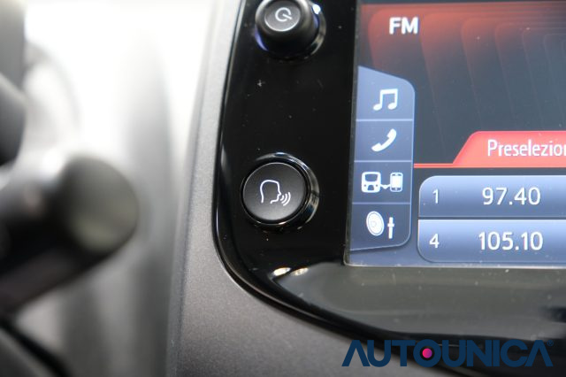 TOYOTA Aygo usata, con Luci diurne