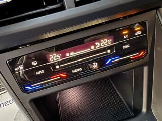 VOLKSWAGEN Taigo usata, con Luci diurne LED