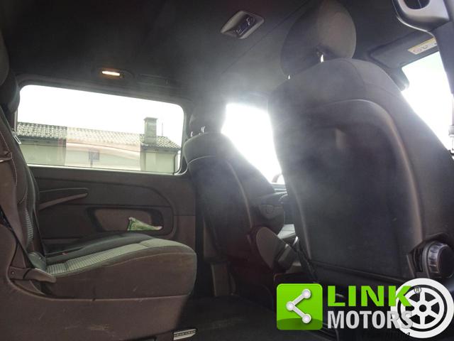 MERCEDES-BENZ V 220 usata, con Specchietti laterali elettrici