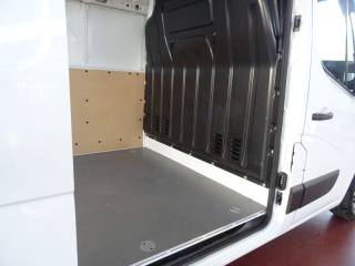 RENAULT Master usata, con Park Distance Control