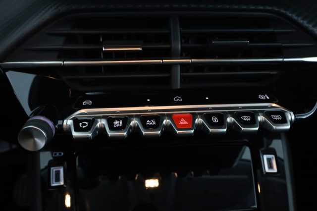PEUGEOT 208 usata 11