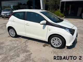 TOYOTA Aygo usata, con Sensore di luce