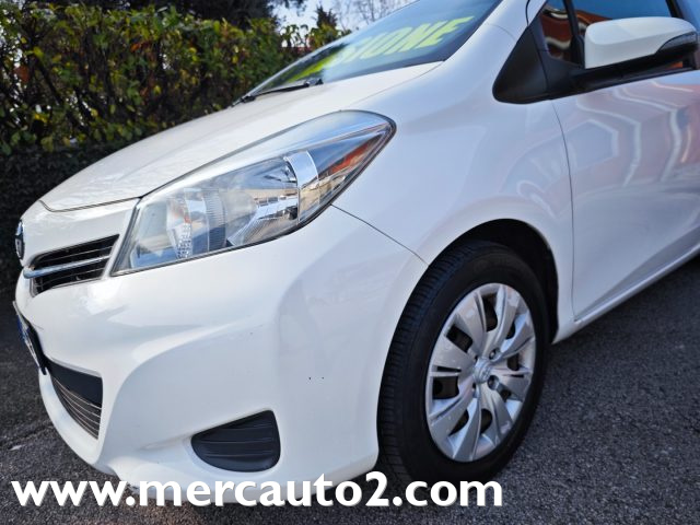 TOYOTA Yaris usata, con Servosterzo