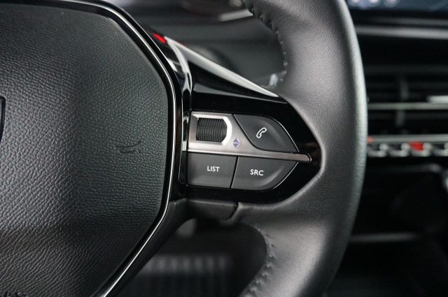 PEUGEOT 2008 usata, con Sedile posteriore sdoppiato